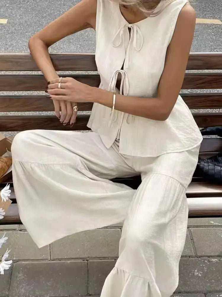 Conjunto Vianne de chaleco con lazo frontal y pantalón
