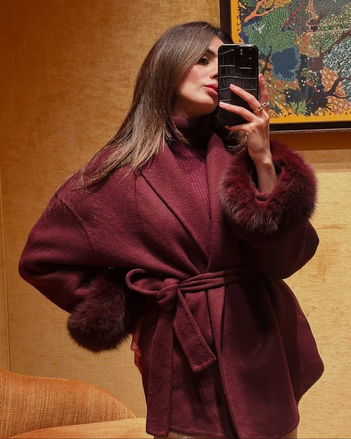 Abrigo cruzado de lana con puño de piel de zorro