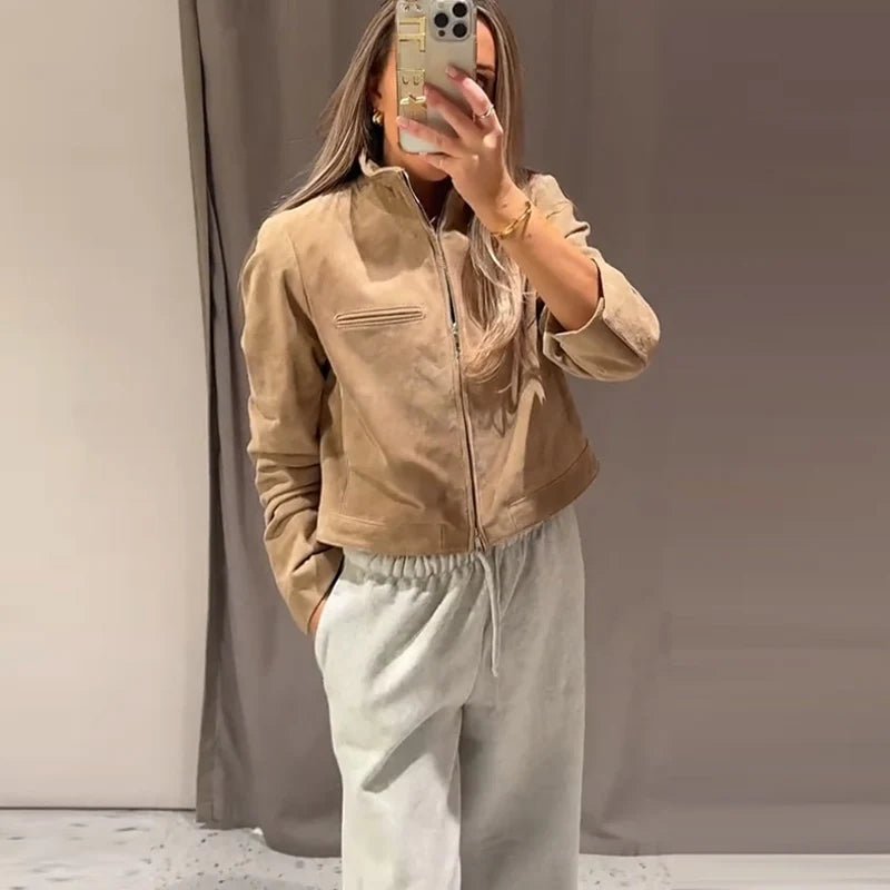 Chaqueta bomber corta de ante Yza