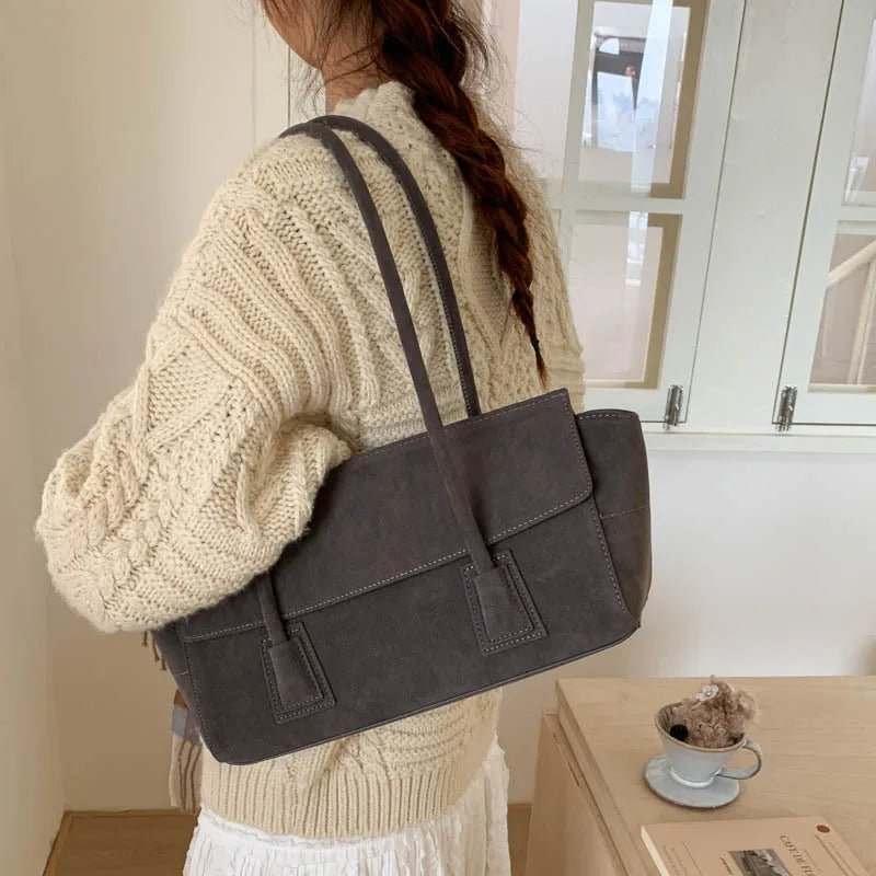 Ronja Vintage Faux Suede Shoulder Bag in grey – styled look