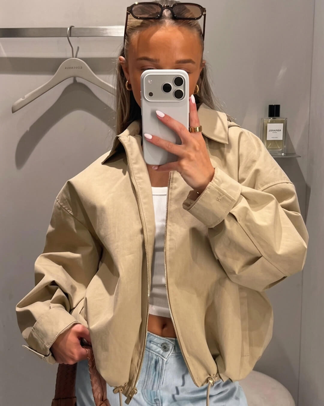 Tuva Hooded Zip Jacket in beige – styled look